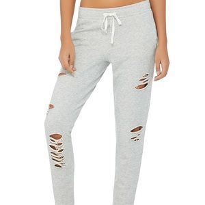 Ripped sweatpant